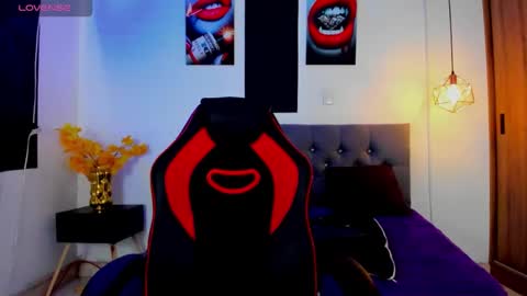 nicolas_james_sc online show from 10/28/25, 01:36