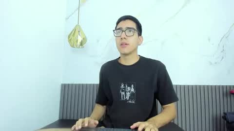 nicolasfine online show from 01/12/26, 11:37