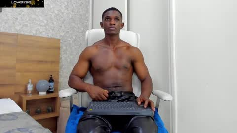 Nicolas online show from 01/17/25, 01:46