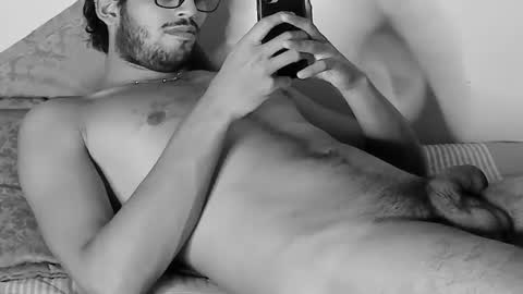 nicolasrodrii online show from 06/12/26, 11:57