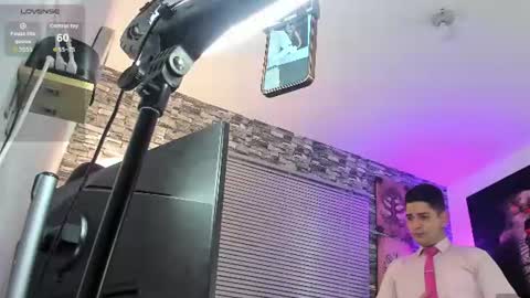 Snapshot of nicolass_fellener chatting on 06/21/26, 02:25 Nicolas Fellener online show from 06/21/26, 02:25