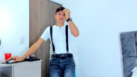 nicolastorres__ online show from 11/17/25, 02:06