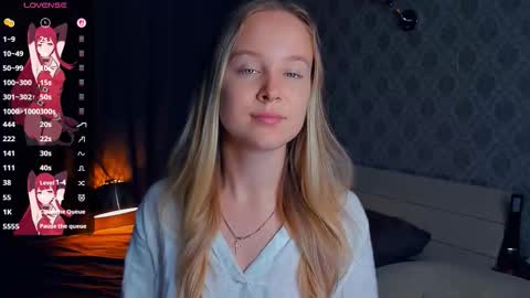 Snapshot of nicolavanderbie chatting on 09/17/25, 05:14 Nicoletta online show from 09/17/25, 05:14