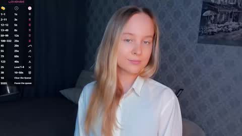 Snapshot of nicolavanderbie chatting on 09/25/25, 06:00 Nicoletta online show from 09/25/25, 06:00