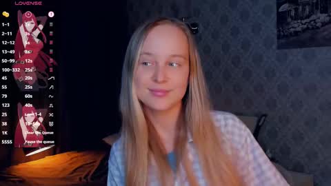 Snapshot of nicolavanderbie chatting on 10/03/25, 05:32 Nicoletta online show from 10/03/25, 05:32