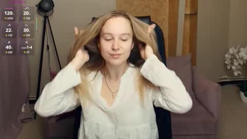 Nicoletta online show from 12/18/25, 06:58