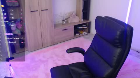 Nico online show from 11/17/25, 08:47