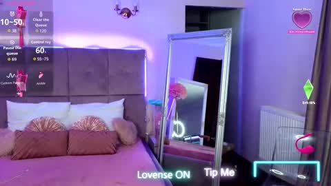 NicoleBond online show from 10/11/25, 02:22