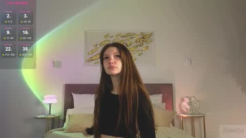 Snapshot of nicole_broown chatting on 10/15/25, 08:53 Nicole online show from 10/15/25, 08:53