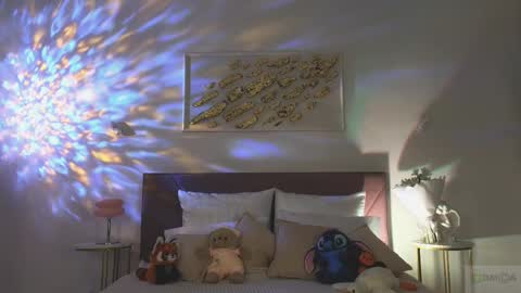 Nicole online show from 12/04/25, 09:12