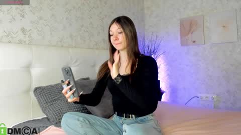 GMT7TueWedThSu 0300am-0900am. Sa 1000am-0400pm online show from 09/30/25, 09:20