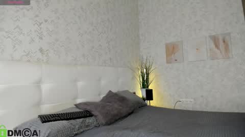 GMT7TueWedThSu 0300am-0900am. Sa 1000am-0400pm online show from 10/02/25, 08:05