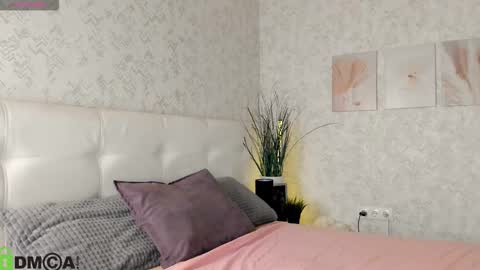 GMT7TueWedThSu 0300am-0900am. Sa 1000am-0400pm online show from 11/05/25, 08:09