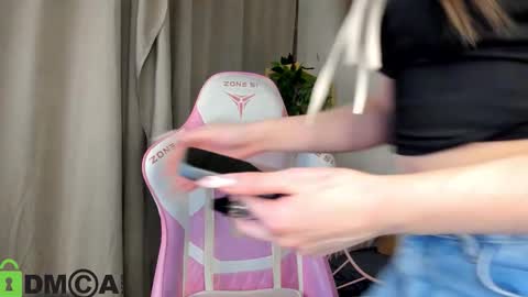 GMT7TueWedThSu 0300am-0900am. Sa 1000am-0400pm online show from 11/10/25, 05:12