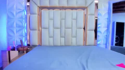 Nicole  online show from 01/15/26, 07:39