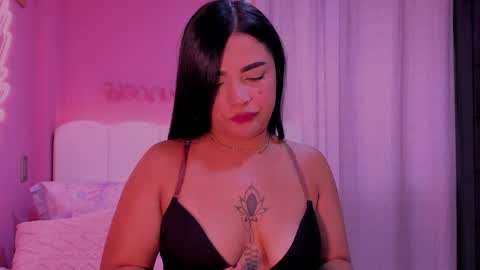 Nicole online show from 04/04/26, 01:19