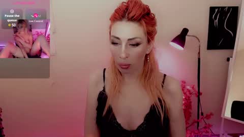 Snapshot of nicole_g0ld_ chatting on 12/14/24, 04:01 Nicole online show from 12/14/24, 04:01