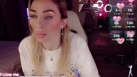 Nicole online show from 01/16/26, 02:37