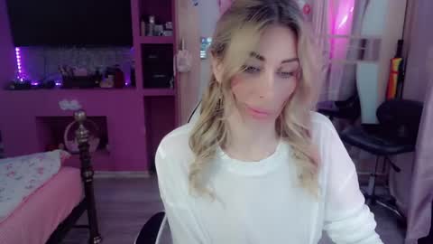 Snapshot of nicole_g0ld_ chatting on 05/31/26, 07:59 Nicole online show from 05/31/26, 07:59