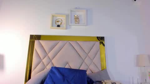 nicole_grace0 online show from 09/19/25, 12:06