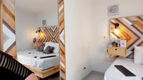 Nicole Haley online show from 02/26/25, 07:27