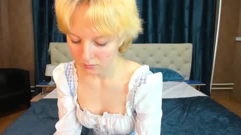 nicole_hiness online show from 02/22/25, 07:34