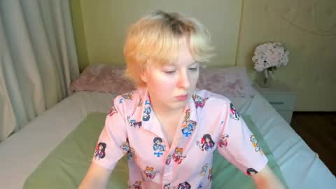 nicole_hiness online show from 03/01/25, 02:34