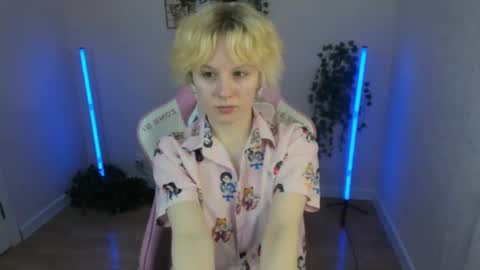 nicole_hiness online show from 03/04/25, 08:24