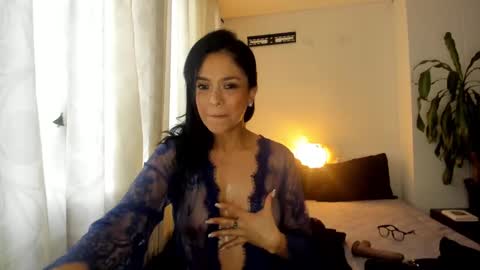 Snapshot of nicole_lustt chatting on 12/27/24, 08:18 Nicole online show from 12/27/24, 08:18