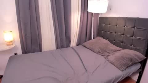 Snapshot of nicole_morena chatting on 10/19/25, 06:30 nicole_morena online show from 10/19/25, 06:30