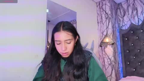 Snapshot of nicole_samantha chatting on 10/04/25, 12:03 Samantha online show from 10/04/25, 12:03