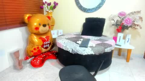 Snapshot of nicole_santana_ chatting on 04/29/26, 10:16 Nicole Santana online show from 04/29/26, 10:16