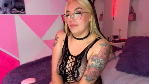 Nicole online show from 02/06/26, 06:07