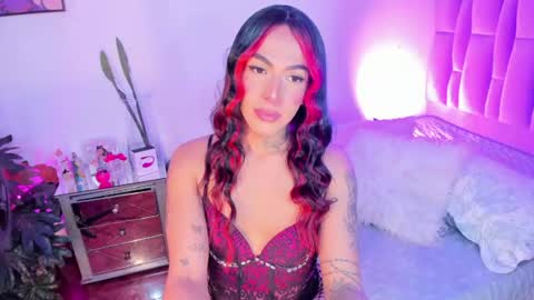 Snapshot of nicolebrunett chatting on 06/11/26, 03:26 nicol online show from 06/11/26, 03:26