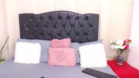 Nicole Chanel online show from 11/26/25, 11:00