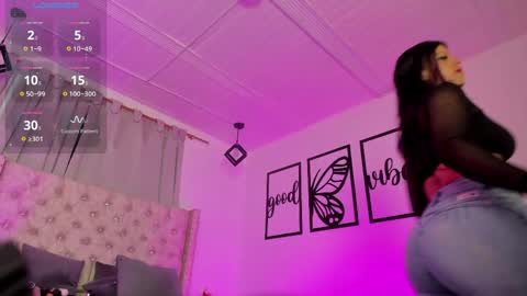 Snapshot of nicolee_millerr chatting on 05/23/26, 12:42 nicolee millerr online show from 05/23/26, 12:42