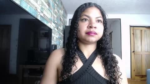 Snapshot of nicoleebon chatting on 09/15/25, 02:06 Nicole online show from 09/15/25, 02:06