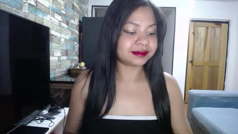 Snapshot of nicoleebon chatting on 10/07/25, 11:02 Nicole online show from 10/07/25, 11:02