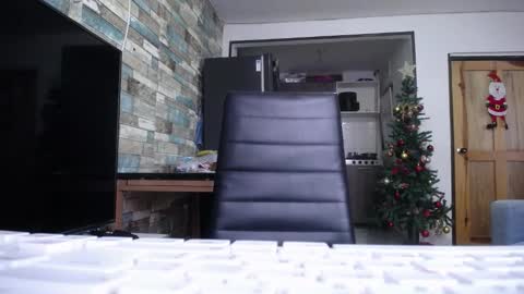 Nicole online show from 12/20/25, 09:00