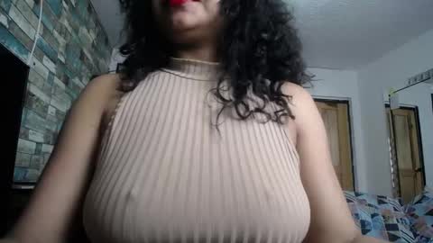 Snapshot of nicoleebon chatting on 04/20/26, 01:14 Nicole online show from 04/20/26, 01:14