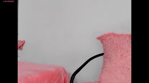 Snapshot of nicolefluffypussy chatting on 07/15/26, 08:36 Nicole jaymes online show from 07/15/26, 08:36