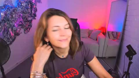 nicolehits online show from 09/30/25, 09:25