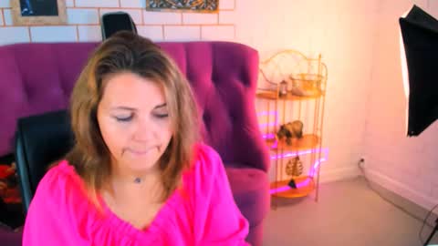 nicolehits online show from 10/06/25, 09:29