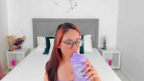 nicoleirisxxx online show from 02/01/25, 09:54