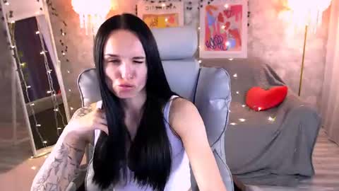 Snapshot of nicolemerz chatting on 06/18/26, 03:38 Nicole online show from 06/18/26, 03:38