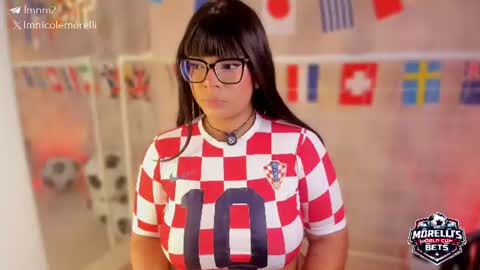 Andrea give it a thumbs up please its important  online show from 06/27/26, 03:39