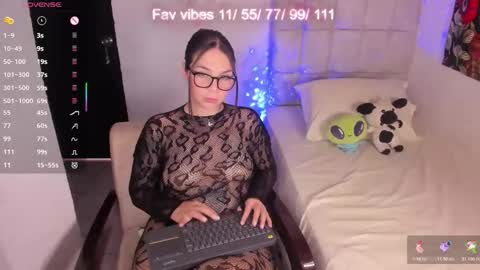 Snapshot of nicolepeachx chatting on 05/01/26, 03:16 Nicol independent model online show from 05/01/26, 03:16