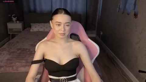 Snapshot of nicolerossss chatting on 06/25/26, 01:27 NicoleRossss online show from 06/25/26, 01:27