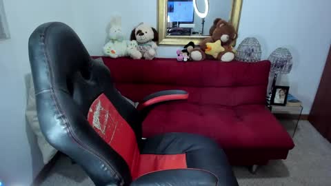 Snapshot of nicolettcolin chatting on 12/09/24, 11:24 Nicolettcolin online show from 12/09/24, 11:24