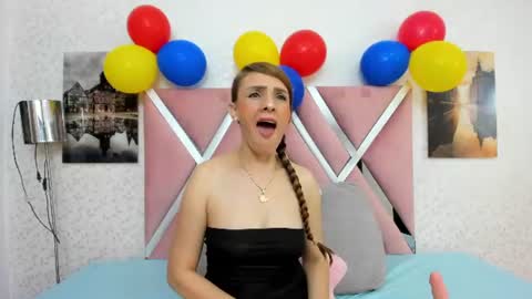 nicoll_89 online show from 06/28/26, 01:17